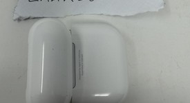 Used
													Apple AirPods 4th Gen - Standard, photo 3 of 5