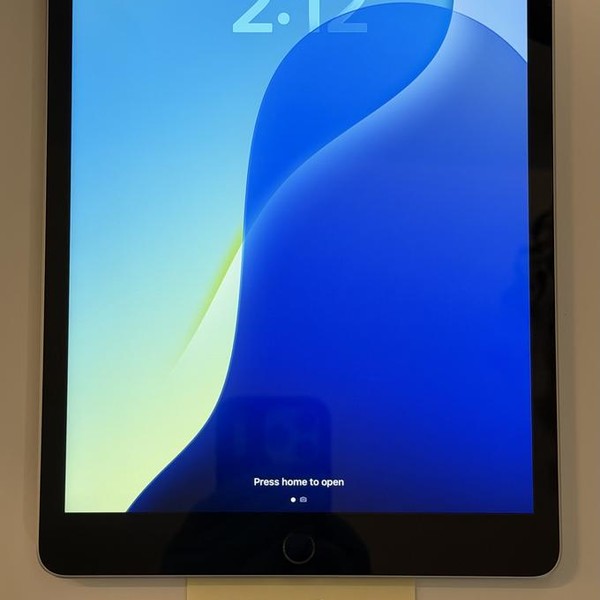 Apple iPad 9th Gen - Wi-Fi, 64 GB, Silver, A2602