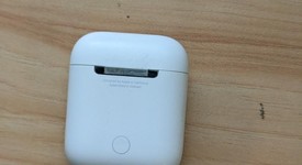 Used
													Apple AirPods 2nd Gen - Lightning Case, photo 3 of 8