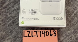 New
													Apple AirPods 3rd Gen - MagSafe Case, photo 2 of 2