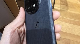 Mint
													OnePlus 13 - Unlocked, Black Eclipse, 256 GB, 12 GB, photo 2 of 9
