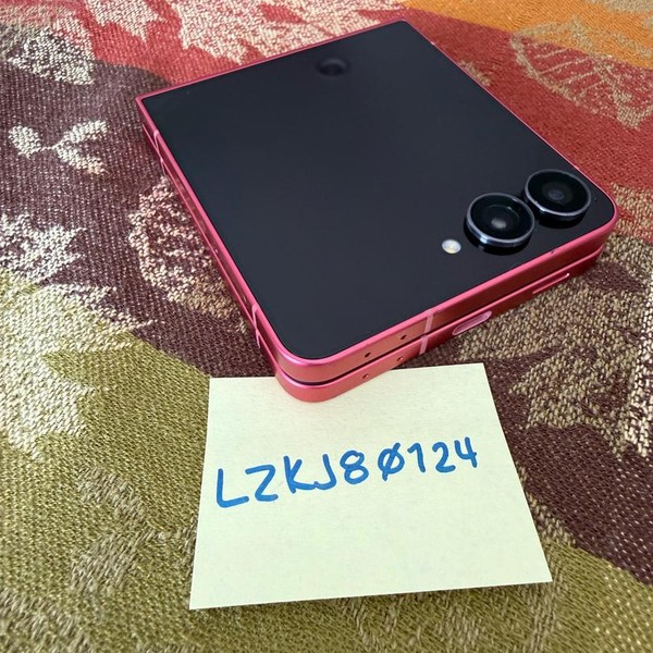 Samsung Galaxy Z Flip7 - Unlocked, 256 GB, Coral, 12 GB, SM-F766U1