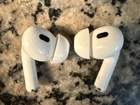 Apple AirPods Pro 2