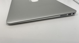 Good
													MacBook Air 2017 - 13" - I7, Silver, 256 GB, 8 GB, photo 5 of 10