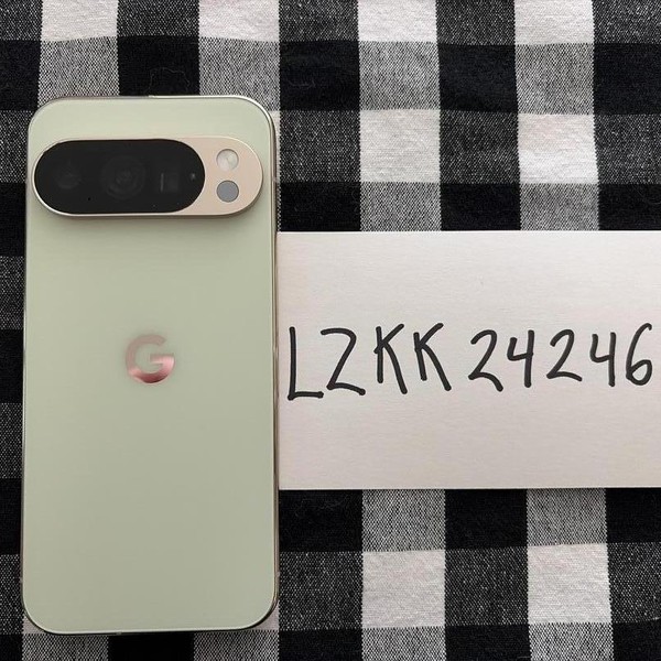 Google Pixel 10 Pro - Unlocked, 256 GB, Jade, G4QUR