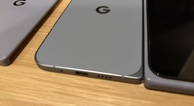 Good
													Google Pixel 10 Pro Fold - Unlocked, Moonstone, 256 GB, GU0NP, photo 4 of 7