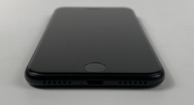 Fair
													Apple iPhone SE 3rd Gen 2022 - T-Mobile, Midnight, 64 GB, A2595, photo 4 of 7