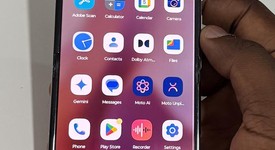 Good
													Motorola Razr (2025) - Unlocked, Pink, 256 GB, 8 GB, photo 4 of 15