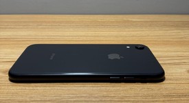 Mint
													Apple iPhone Xr - AT&T, Black, 64 GB, A1984, photo 4 of 7