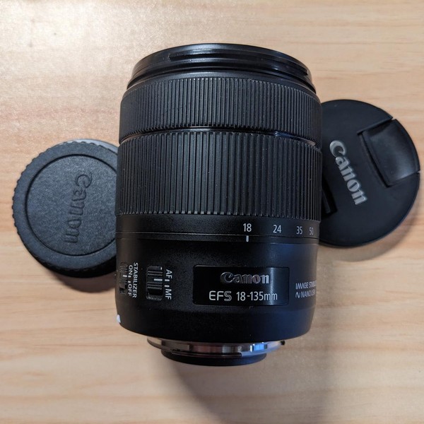 Canon EF-S 18-135mm f3.5-5.6 USM