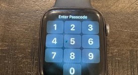 Good
													Apple Watch Series 5 44mm - Gray, A2093 - GPS, Aluminum, photo 2 of 6