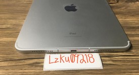 Good
													Apple iPad 10th Gen - Unlocked, Silver, 64 GB, A2757, photo 4 of 7