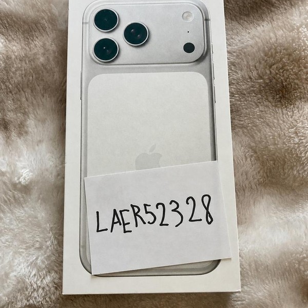 Apple iPhone 17 Pro Max - Unlocked Non-US, 256 GB, Silver, A3526
