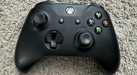 Mint
													Xbox Wireless Controller - Black, photo 2 of 5