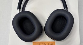 Used
													Apple AirPods Max USB-C - Midnight, photo 2 of 10