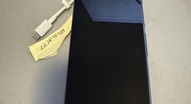 Good
													Google Pixel 9 Pro - Verizon, Obsidian, 128 GB, 16 GB, GR83Y, photo 2 of 7