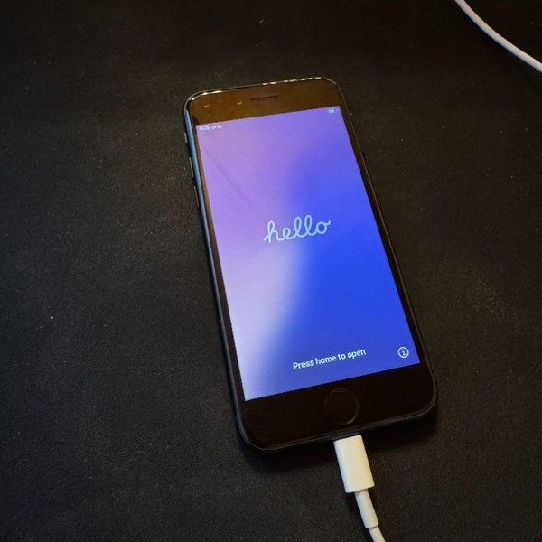 Apple iPhone SE 3rd Gen 2022 - T-Mobile, 256 GB, Midnight, A2595