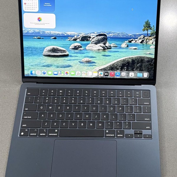 MacBook Air 2024 (M3) - 13 inch - Apple M3, Midnight, 256 GB, 8 GB, 8-core GPU