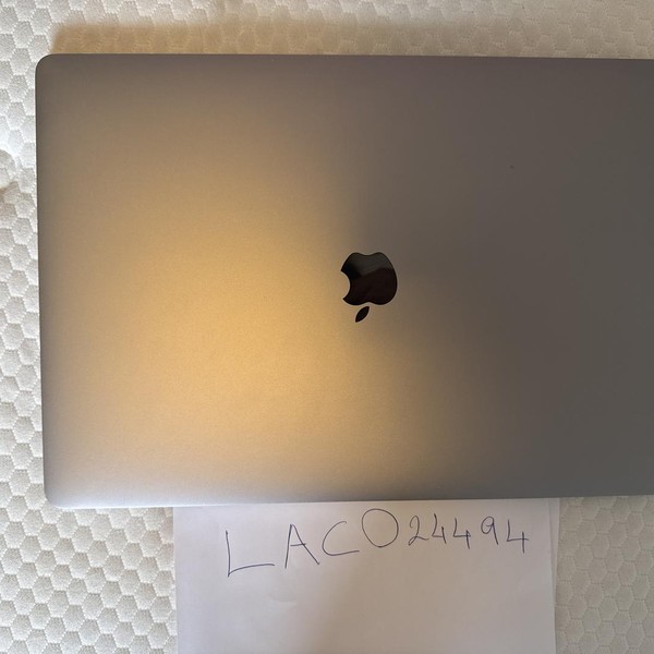 MacBook Pro 2019 - 16 inch - 1 TB, Gray, 16 GB, Intel Core i9