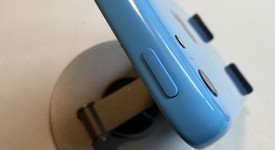 Good
													Apple iPhone 5C - Unlocked, Blue, 8 GB, A1532, GSM, photo 4 of 7