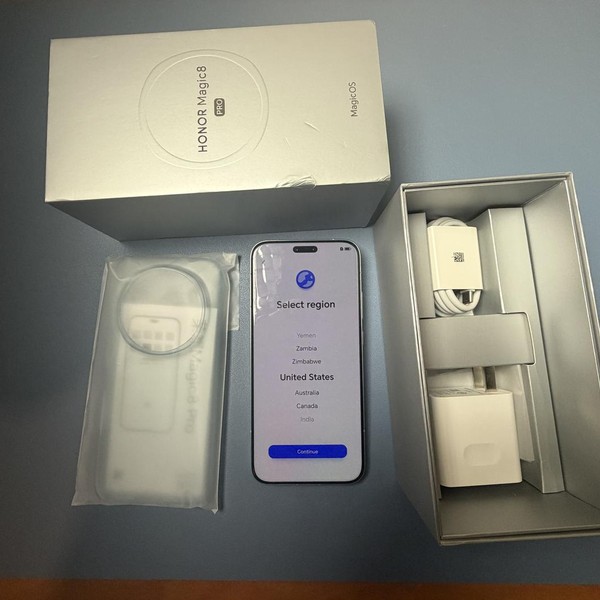 Honor Magic8 Pro - Unlocked Non-US, 512 GB, Gold, 16 GB