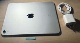 Mint
													Apple iPad 10th Gen - Wi-Fi, Silver, 64 GB, A2696, photo 6 of 6