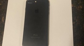 Mint
													Apple iPhone 7 Plus - Unlocked, Black, 32 GB, A1661, photo 4 of 11