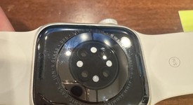 Fair
													Apple Watch Series 9 41mm - Unlocked, Starlight, A2982 - Cellular, Aluminum, photo 4 of 8