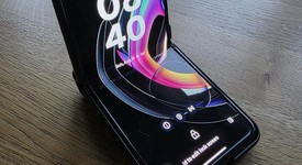 Mint
													Motorola Razr (2024) - Verizon, Gray, 256 GB, 8 GB, photo 3 of 38