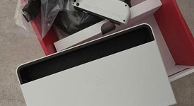 Mint
													Nintendo Switch - OLED - White, 64 GB, photo 4 of 6