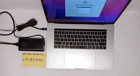 Good
													MacBook Pro 2016 (With Touch Bar) - 15" - Silver, 512 GB, 16 GB, photo 3 of 25