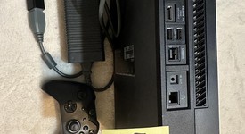 Good
													Xbox One (2013) - Black, 1 TB, photo 2 of 5