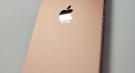 Mint
													Apple iPhone SE 1st Gen 2016 - Verizon, Rose Gold, 64 GB, A1662, photo 2 of 6