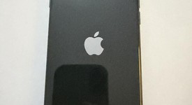 Good
													Apple iPhone SE 2nd Gen 2020 - Unlocked, Black, 128 GB, A2275, photo 3 of 8