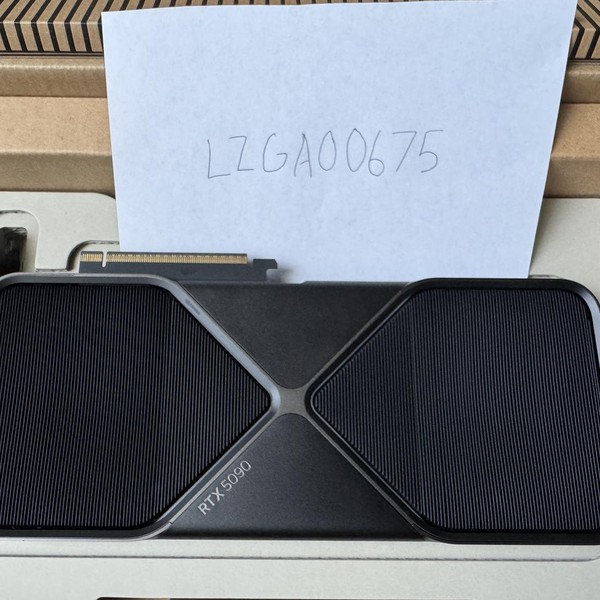 Nvidia GeForce RTX 5090 Founders Edition - 900-1G144-2530-000