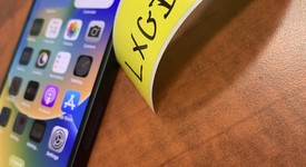 Mint
													Apple iPhone 13 - Unlocked, Midnight, 128 GB, A2482, photo 4 of 7