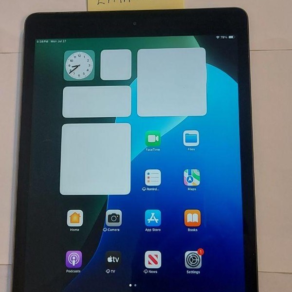Apple iPad (7th Gen) - Unlocked, 32 GB, Gray, A2200