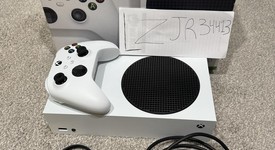 Mint
													Xbox Series S (2020) - White, 512 GB, photo 1 of 6