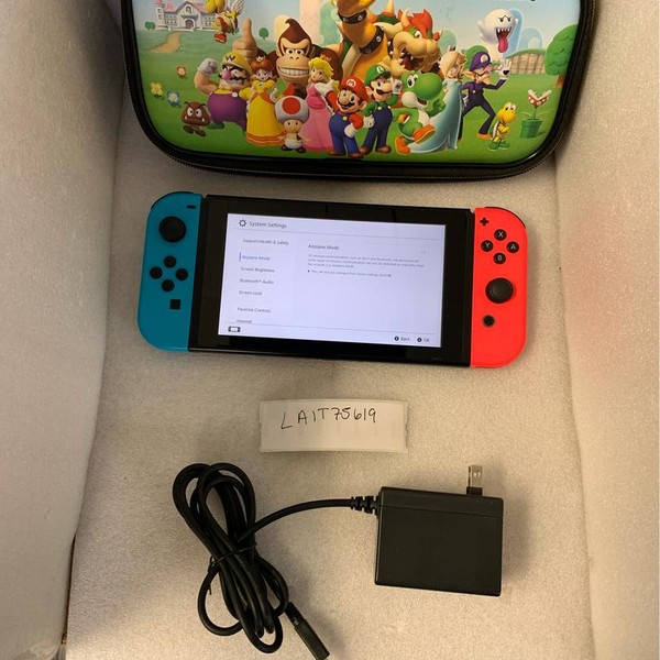 Nintendo Switch - 32 GB, Red & Blue, Mario Red & Blue Edition