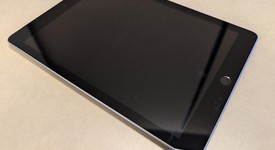 Good
													Apple iPad 6th Gen - Verizon, Gray, 32 GB, A1954, photo 4 of 5