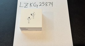 New
													Apple AirPods 4th Gen - Active Noise Cancellation, photo 2 of 4