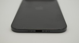 Mint
													Apple iPhone Air - Unlocked, Space Black, 512 GB, A3260, photo 4 of 11