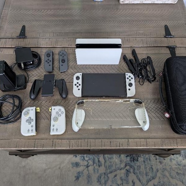 Nintendo Switch - OLED - 64 GB, White