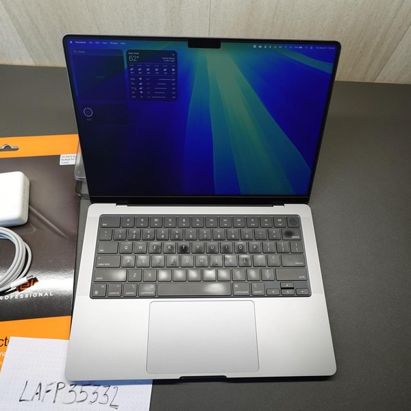 MacBook Pro 2021 - 14 inch - 1 TB, Silver, 32 GB, Apple M1 Pro 10-core