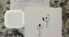 Used
													Apple AirPods 4th Gen - Active Noise Cancellation, photo 4 of 6