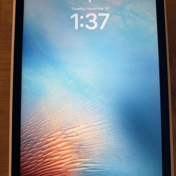 Apple iPad Air 4th Gen - Unlocked, 256 GB, Silver, A2324