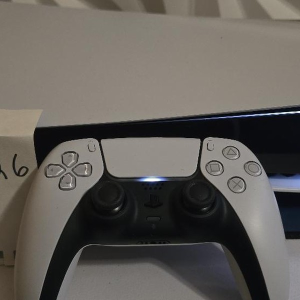 PlayStation 5 Standard Edition (2020) - 825 GB, White, Standard Edition