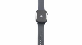 Mint
													Apple Watch SE 2nd Gen 44mm - Unlocked, Midnight, A2727 - Cellular, Aluminum, photo 3 of 8