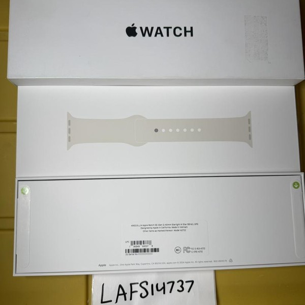 Apple Watch SE (2nd Gen) 40mm - Starlight, A2722 - GPS, Aluminum