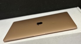 Good
													MacBook Air 2020 - 13" - I3, Gold, 256 GB, 8 GB, photo 4 of 9